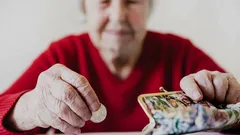 Invalidní důchod 2025: Kdo má na něj nárok a jaké chyby se nejčastěji při podání žádosti dělají