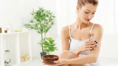 Přírodní domácí péče o tělo: zázraky jednoduchých ingrediencí z kuchyně