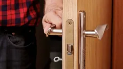 Vrní dveře? Jednoduché tipy pro jejich úplné odstranění a tichý domov